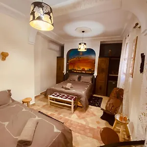 & Sous Le Soleil Chez Jerome Et Pamela Africaine , Marrakesh Maroc